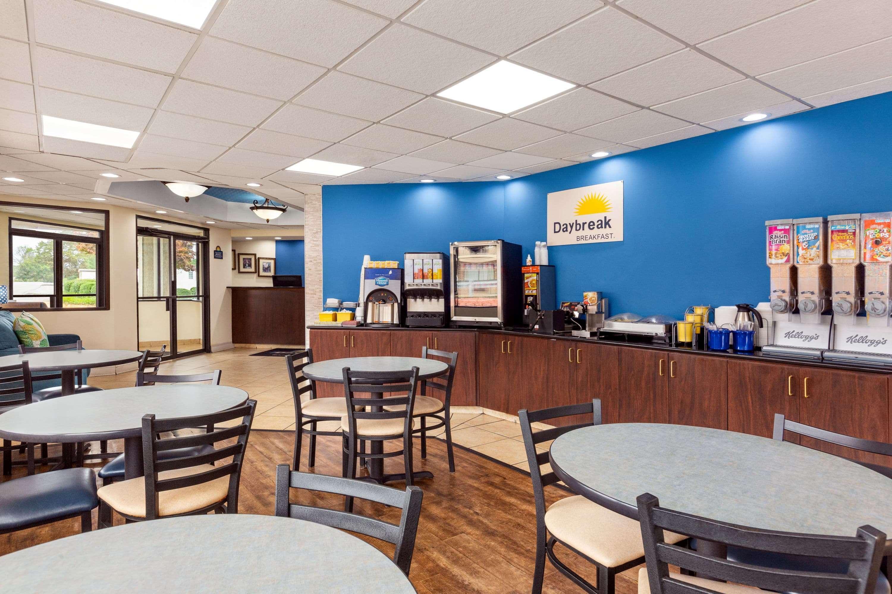Days Inn By Wyndham Weldon Roanoke Rapids Exterior foto